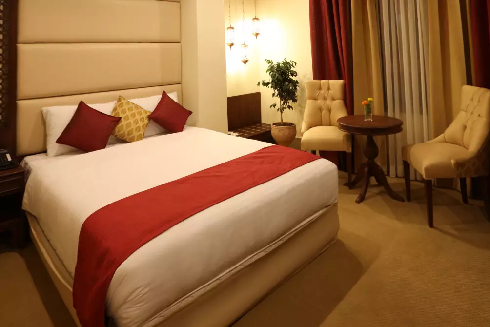 Alibaba https://cdn.alibaba.ir/ostorage/hotel-accommodation-images/686cda74a1e6f83605b73c1e_دبل استاندارد (2).webp